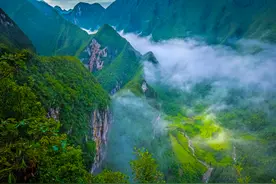 碧云天 绕溪间 男耕女织话桑田 巴山大峡谷强势冲榜丨寻找成渝文旅新地标图片