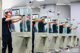 情报站｜燃爆了！壹粉用镜头记录警察训练飒爽英姿图片