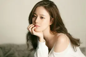 时尚达人的美丽装扮 ‘清纯美的代名词文彩元’图片