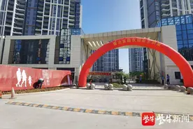 安置小区交付了，村民却提出质疑 溧阳昆仑街道邀请媒体全程监督图片