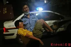 “我被两个戴着面具的男人抱上了面包车！”警察来了，11岁熊孩子懵了图片