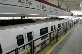 轨交11号线陈翔公路站启用，直达上海单体量最大纯商业购物中心南翔印象城图片