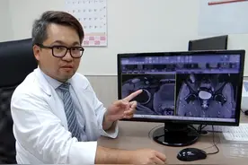 跑步跌倒演变慢性髋部疼痛　当心是髋关节关节唇破裂图片