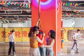 重庆人的爱情，从旱冰场开始图片