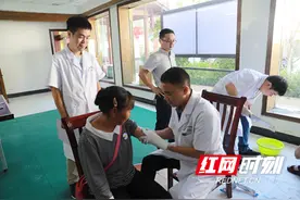 武陵源区开展义肢助残安装服务活动图片