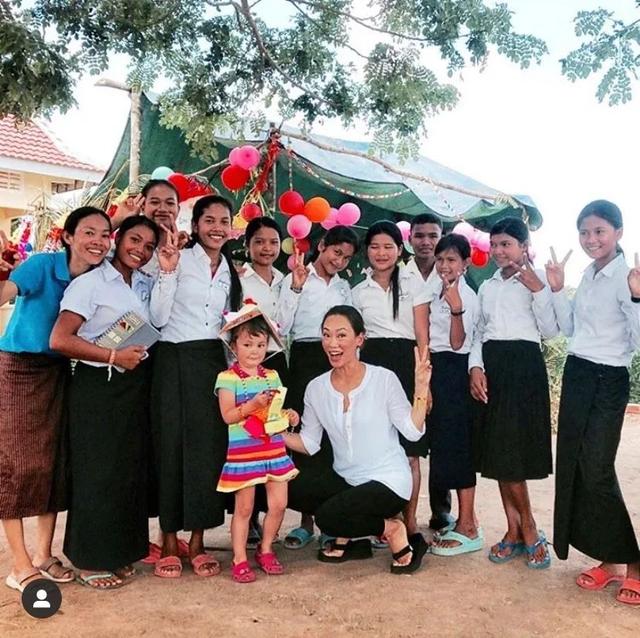 两项美容品牌创始人大奖得主的她，来亲授护肤秘诀了？