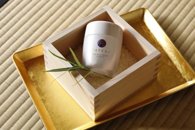 两项美容品牌创始人大奖得主的她，来亲授护肤秘诀了？