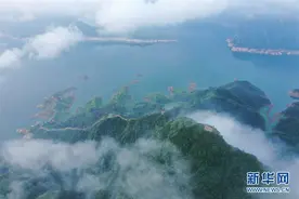 古长城云海如画卷图片