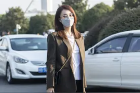 红人馆 | 48岁的霍汶希，就是典型港风大女人吧图片