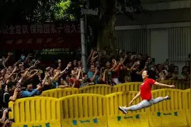 “一字马”女孩要来杭州上大学？体育生考上中国美院，全国首创图片