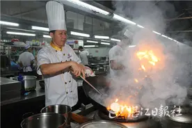 园中园酒店主厨谢海东：从“菜鸟”到“大厨”图片