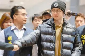在美国非法制造手枪未遂 台湾资深艺人之子返台遭起诉图片