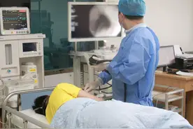 吃播走红背后是“大胃王”的骗局，专家提醒：过量饮食会引起急性胃扩张图片