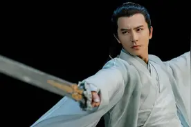 看戏丨《且听凤鸣》徐开骋：君临渊是“可燃冰”，剧中跟杨超越高甜互动撒糖图片