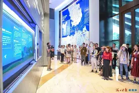 行走自贸区丨“行走自贸区”网络主题活动走进海口感受蝶变图片