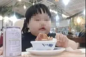 把3岁女儿喂到70斤有多可怕？浙大儿院专家：很危险！曾有小胖墩在睡梦中去世图片