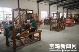 宝鸡凤翔土布织染：绚丽彩布铺就脱贫致富大道图片