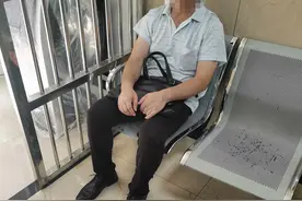 男子失恋后为发泄不满多次偷女性内衣裤，得手后便扔进垃圾桶图片