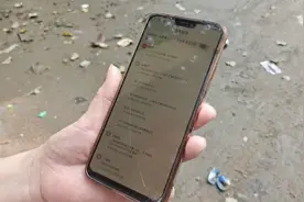 客户喊你快派件，百世快递潍坊一网点停摆一周多，网点大门紧闭图片