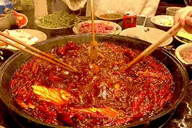 吃火锅时常见的6种人造“食品”，鸭血上榜，有你爱吃的吗？图片