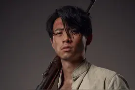 封面独家 | 魏晨：跳出舒适圈去拍管虎的《八佰》，瘦成65公斤，说话音量都大了图片