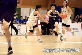 中国高中篮球联赛总决赛西安开打 西安交大附中队参赛图片
