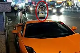 路边停车时，出现什么样的行为就算是违停？交警：这些全部都是图片