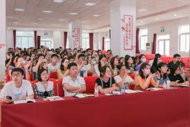95后高学历新教师亮相 青岛超银学校重磅开启岗前培训图片