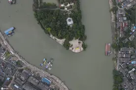 航拍瓜洲古渡 北宋时期曾日吞吐万条漕粮船图片
