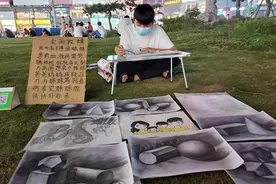 郑州13岁哥哥顶38℃高温街头卖画 为重病妹妹筹医药费图片