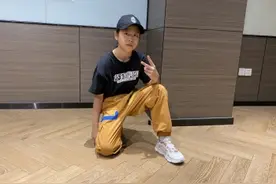 丫霸！福清11岁街舞女孩走红网络图片