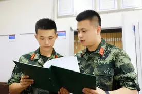 退伍季 | “档案人”——刘星宇 ，官兵的“服务员”图片