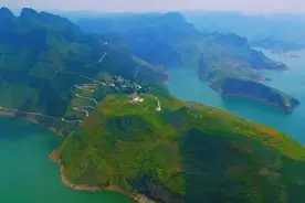 【图说凉都】蓬莱一般的鳄鱼岛图片