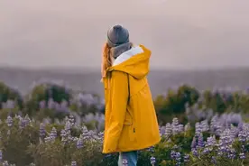 余生很贵，和懂你的人在一起图片