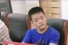 脑瘫少年收到中国药大录取通知书视频封面