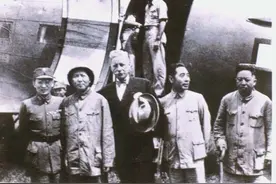 历史上的今天，国共重庆谈判开启图片