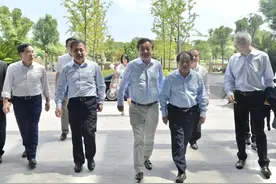 任正非走访高校发声：求生欲使我们振奋，寻找自救道路！永不忌恨美国（附发言全文）图片