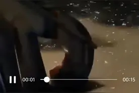 朋友圈视频播报暴雨现场提醒绕行 自贡这个烧烤师傅的“椒盐普通话”火了图片