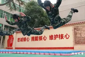 还记得当初的你为何报名参军吗？图片
