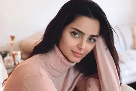 沙漏身材超吸睛！伊朗第一超模Jaberi面纱下绝美容颜图片