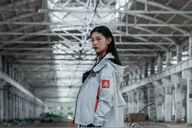 adidas 终于做出来了！想要穿的很懂潮流，它可是绕不开的选择图片