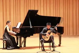 古典吉他协奏曲音乐会再现世界名曲，它和普通吉他有何不同？图片