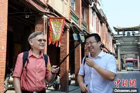 “不见外”美籍教授潘维廉：对中国未来发展更有信心图片
