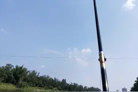 水坝出水口激情打翘，完美爆护归来图片