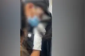 深圳警方通报地铁安全员嗅闻女子头发：行拘5日视频封面
