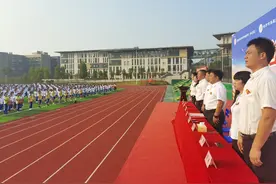 湖南师大附中博才实验中学校长许小平寄语："青春正好，岁月如金"图片