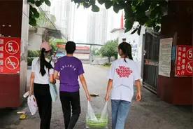 重庆大学生开展暑期志愿活动图片