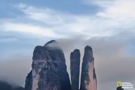 江郎山，刺破天图片