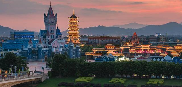 「视频」方特乐园亏损83.82万元，由盈转亏，还能撑多久？