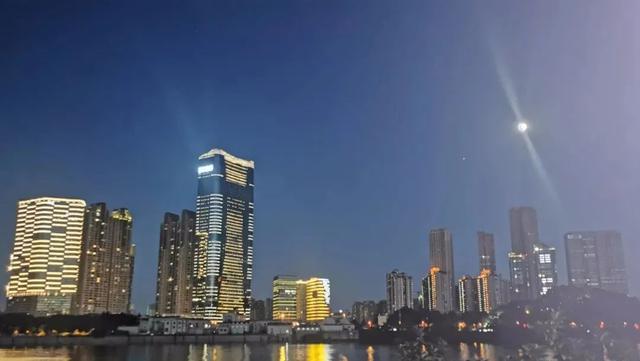 年轻人青睐的“无糖”“代糖”，真的更健康吗？